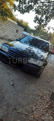 Mercedes C 220 d 1999, 300,000 km - 2.2 l - Saatlı