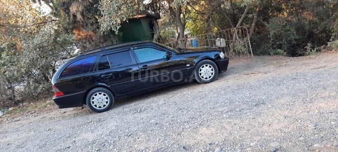 Mercedes C 220 d 1999, 300,000 km - 2.2 l - Saatlı