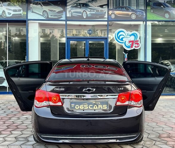Chevrolet Cruze-15