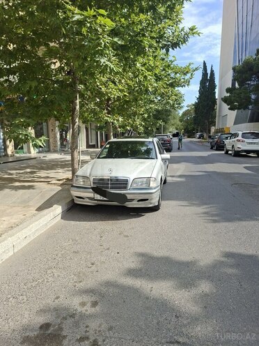 Mercedes C 180 1996, 214,000 km - 1.8 l - Bakı