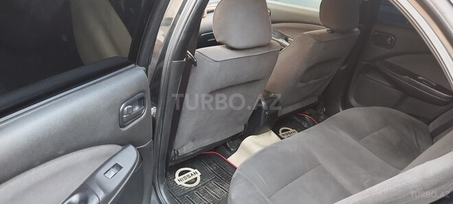 Nissan Sunny-8