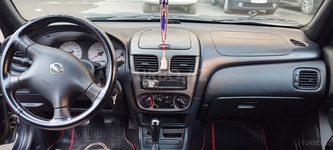 Nissan Sunny-7