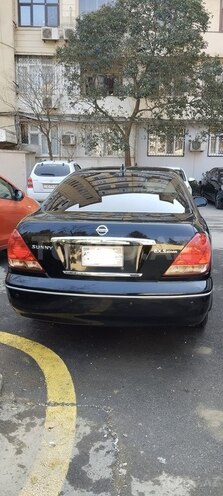 Nissan Sunny-5