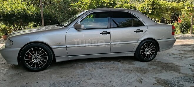 Mercedes C 240 2000, 535,000 km - 2.4 l - Oğuz