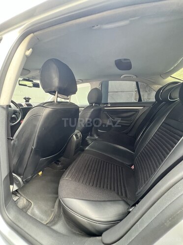 Volkswagen Jetta-5