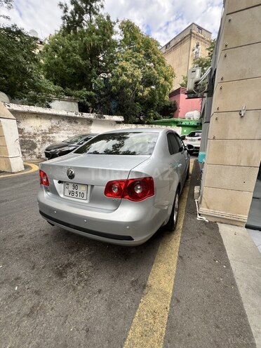 Volkswagen Jetta-2