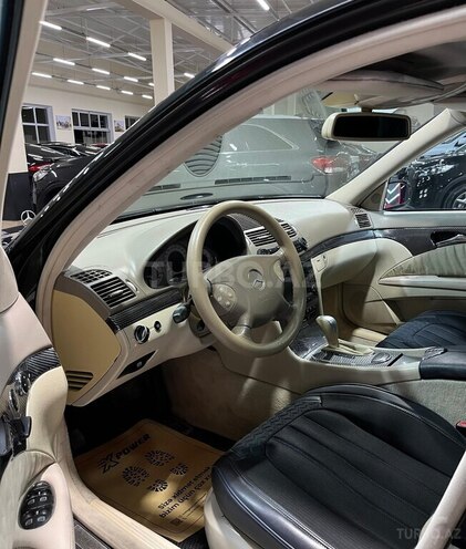 Mercedes E 240 2005, 305,005 km - 2.6 l - Sumqayıt