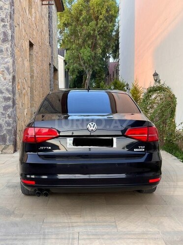 Volkswagen Jetta-2