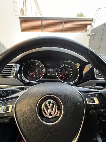 Volkswagen Jetta-5