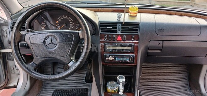 Mercedes C 240 1998, 342,000 km - 2.4 л - Bakı