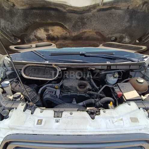 Ford Transit-15