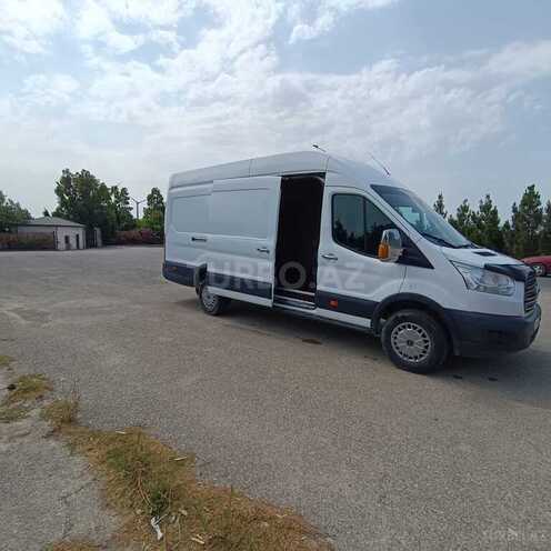 Ford Transit-4
