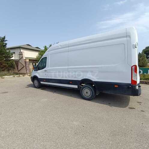 Ford Transit-7