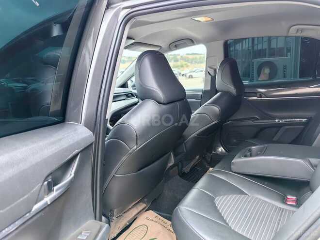 Toyota Camry-18