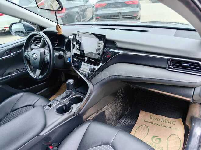Toyota Camry-14