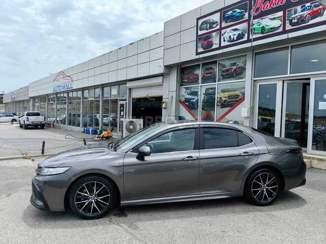 Toyota Camry-11