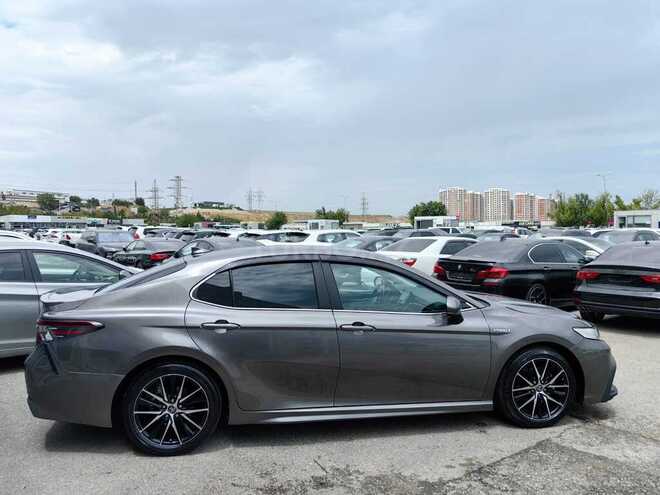 Toyota Camry-10