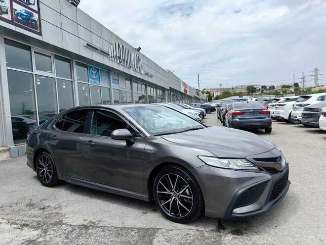 Toyota Camry-3