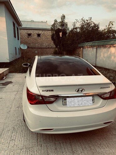 Hyundai Sonata-2