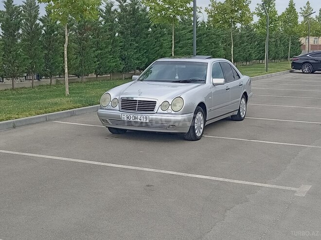 Mercedes E 240 1998, 435,000 km - 2.4 l - Salyan