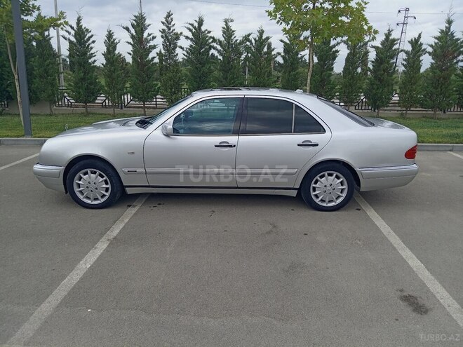 Mercedes E 240 1998, 435,000 km - 2.4 l - Salyan