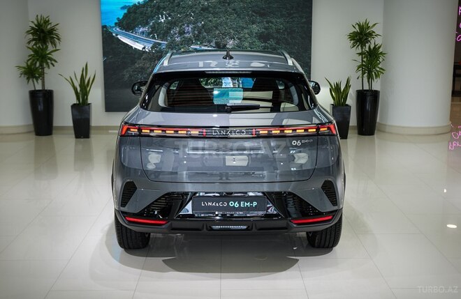 Lynk & Co 06-5