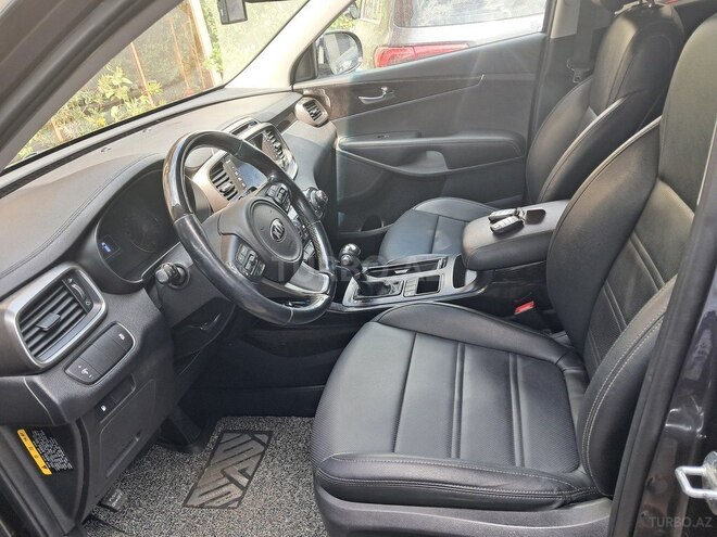 Kia Sorento-8