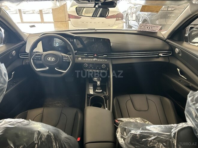 Hyundai Elantra-5