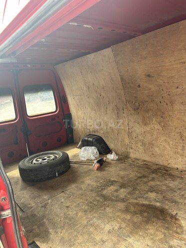 Ford Transit-8