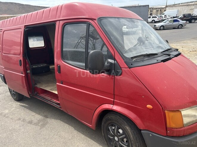 Ford Transit-4