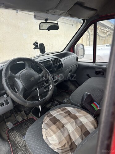 Ford Transit-7