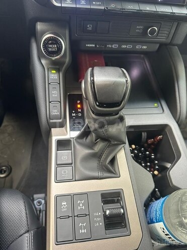 Toyota Land Cruiser Prado-7