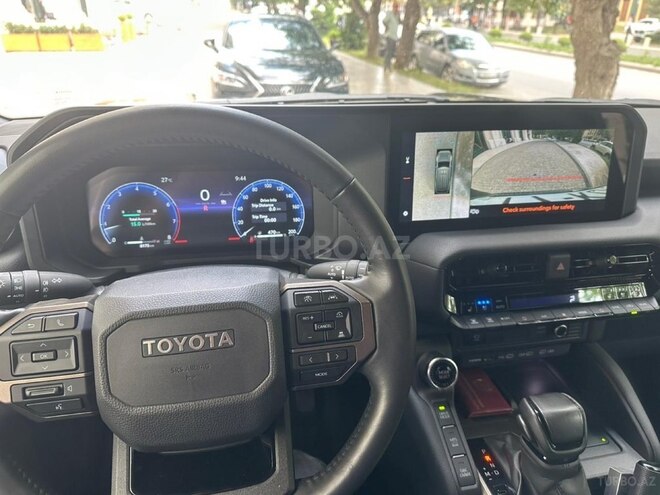 Toyota Land Cruiser Prado-6