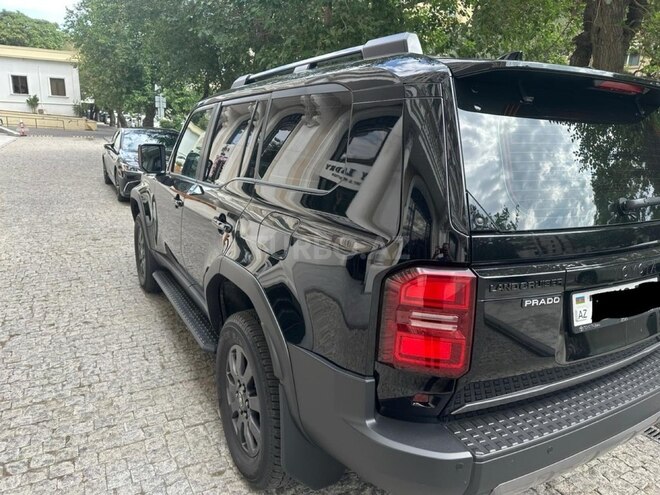 Toyota Land Cruiser Prado-4