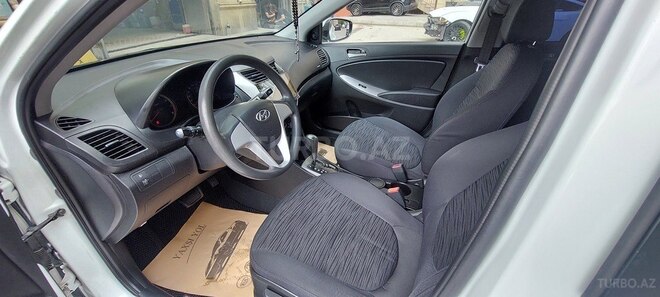 Hyundai Accent 2015, 187,000 km - 1.4 l - Bakı