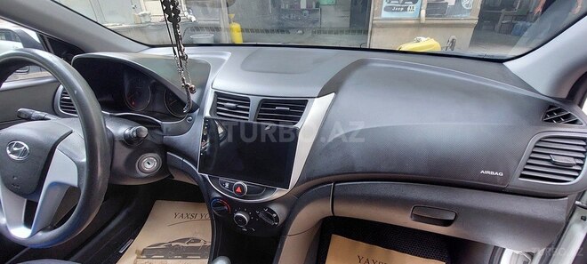 Hyundai Accent 2015, 187,000 km - 1.4 l - Bakı