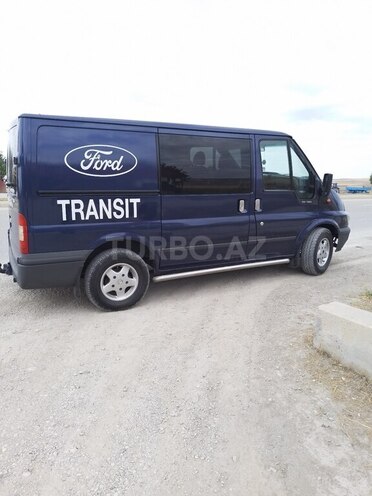 Ford Transit-3