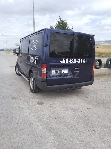 Ford Transit-4