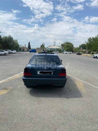 Mercedes C 220-2