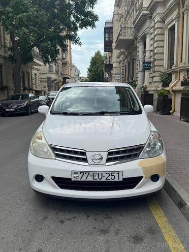 Nissan Tiida-1