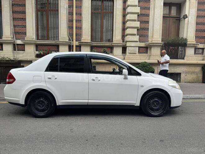 Nissan Tiida-7