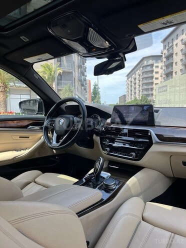 BMW 530-12