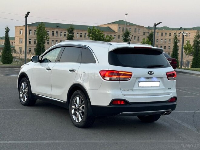 Kia Sorento-11