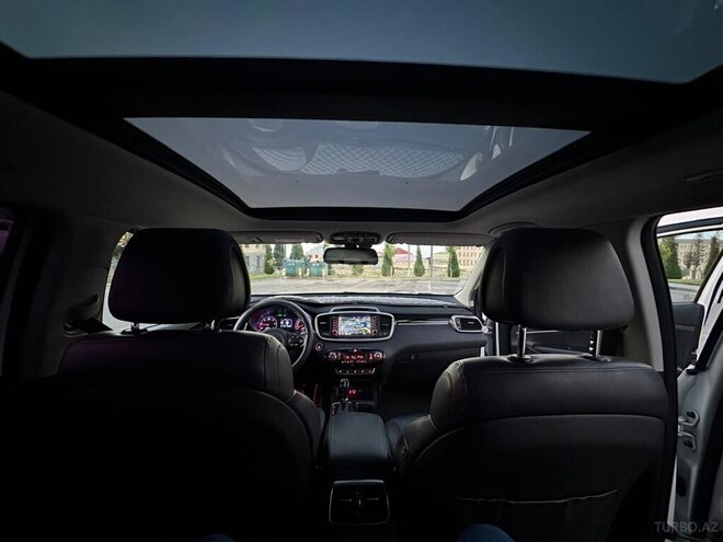Kia Sorento-13