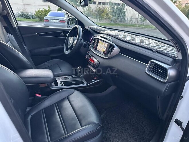 Kia Sorento-17