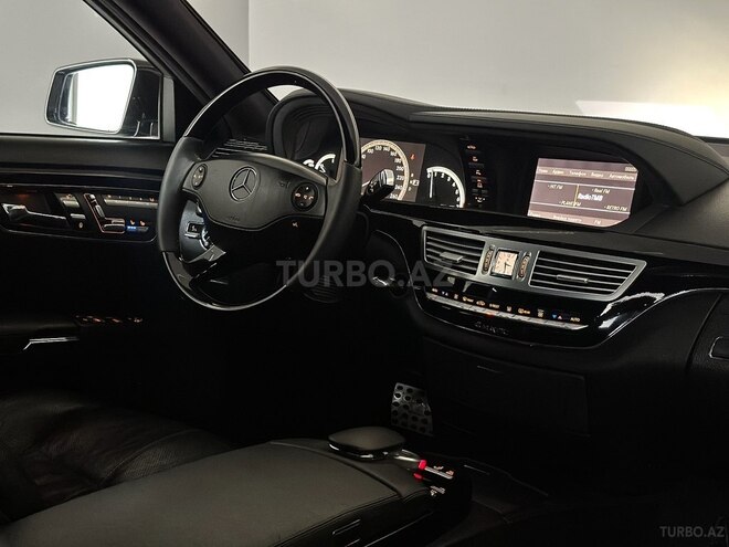 Mercedes S 500 4MATIC-13