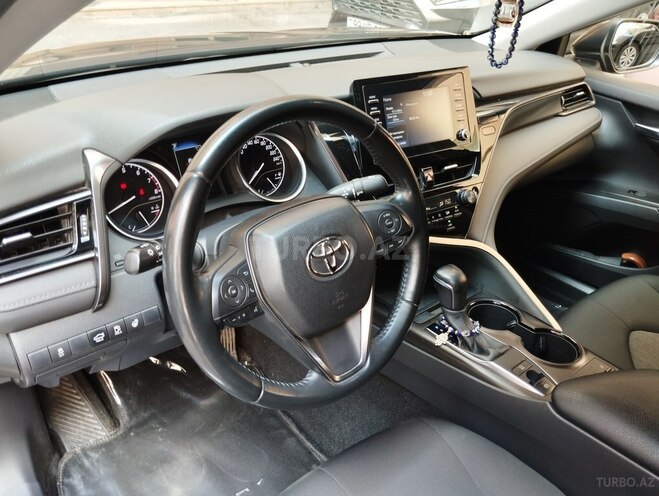 Toyota Camry-12