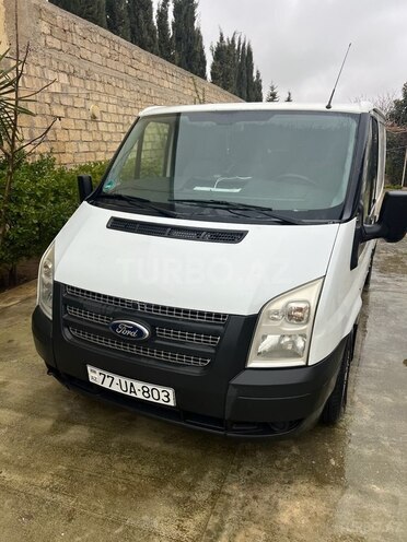 Ford Transit-5