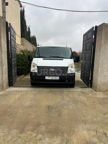 Ford Transit-1