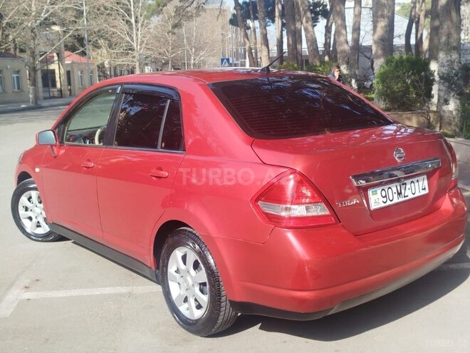 Nissan Tiida-9
